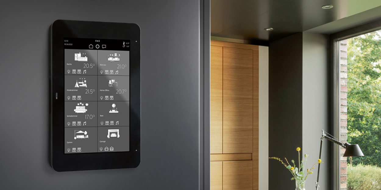 JUNG Smart Panel 8 bei Gerd Schröder Elektroinstallation in Sondershausen