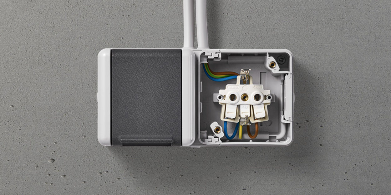 Doppelsteckdose mit Trennsteg bei Gerd Schröder Elektroinstallation in Sondershausen